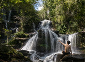 Mae Wang trekking